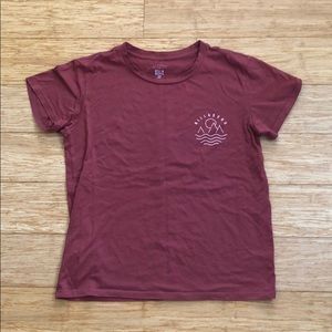 billabong tshirt!
